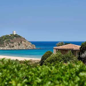 Курортный комплекс Baia Di Sardinia, Curio Collection By Hilton