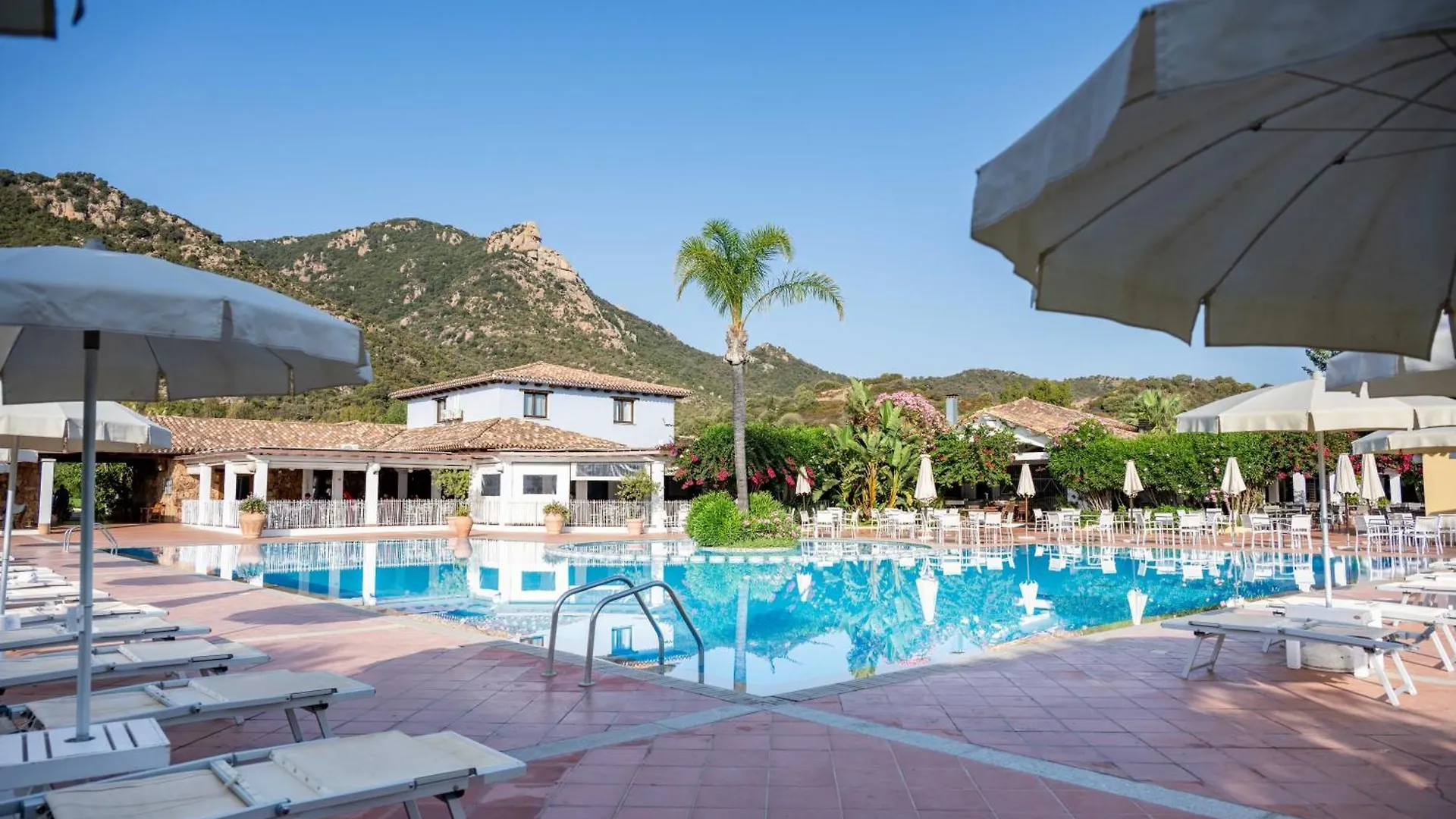 Perdepera Resort Cardedu Hotel